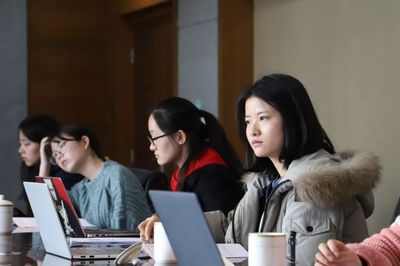 緣法而行，知行合一 法學院實踐團參訪重慶一中院側記